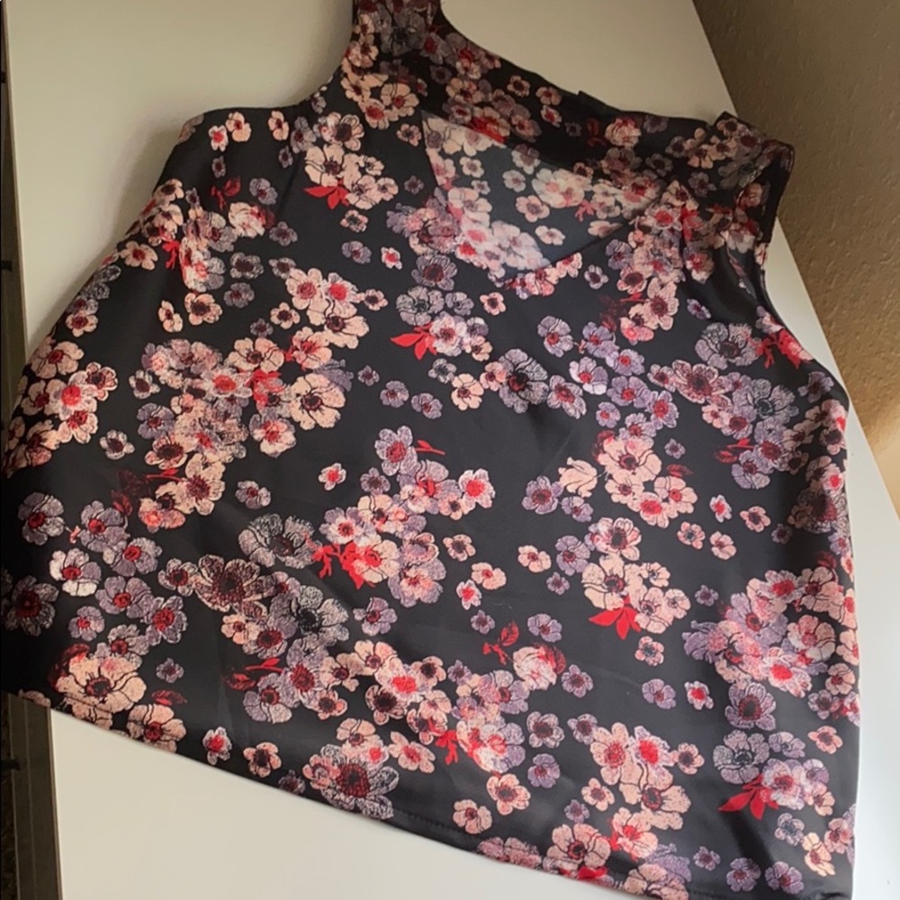 Halogen floral top